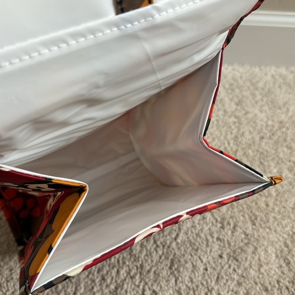 Vera Bradley Bittersweet lunch sack - NWT - Picture 6 of 7